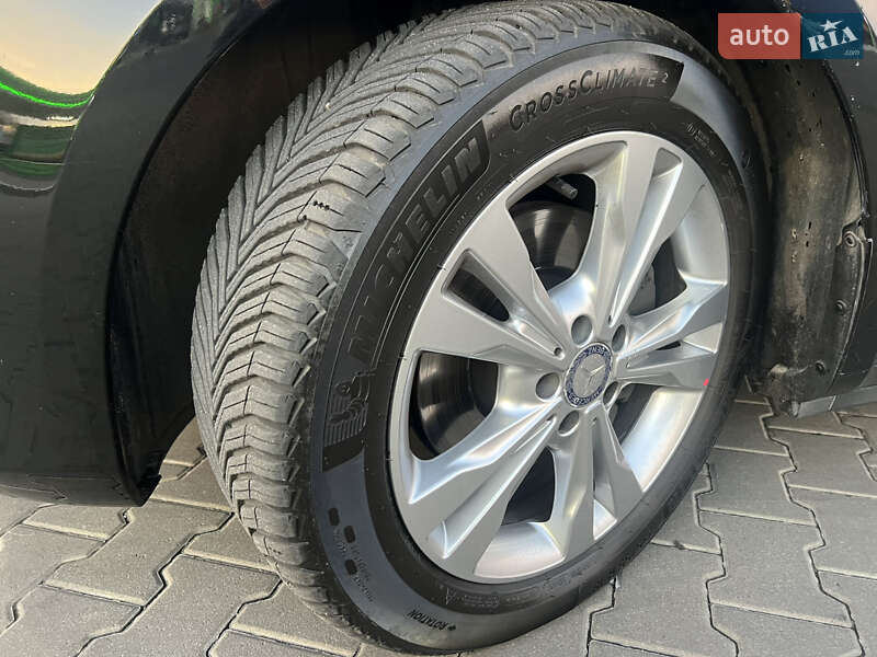 Мінівен Mercedes-Benz V-Class 2015 в Києві фото 13 Мінівен Mercedes-Benz V-Class 2015 в Києві