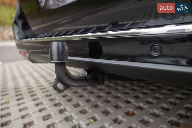 Минивэн Mercedes-Benz V-Class 2015 в Киеве