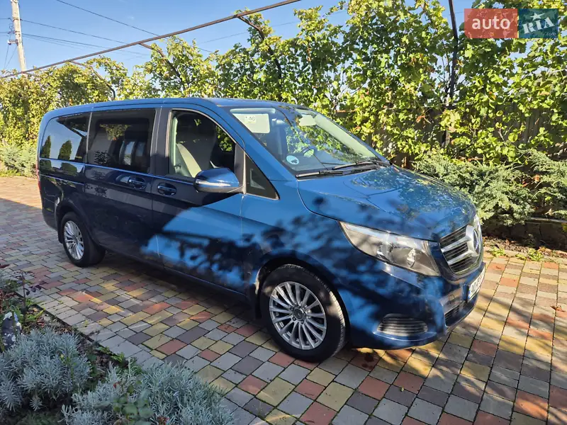 Mercedes-Benz V-Class