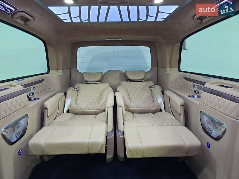 Мінівен Mercedes-Benz V-Class 2022 в Києві