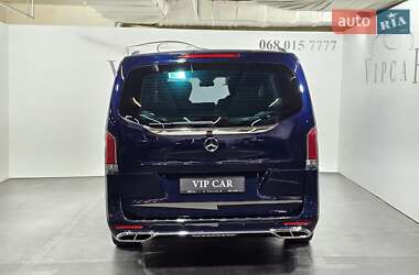 Минивэн Mercedes-Benz V-Class 2022 в Киеве