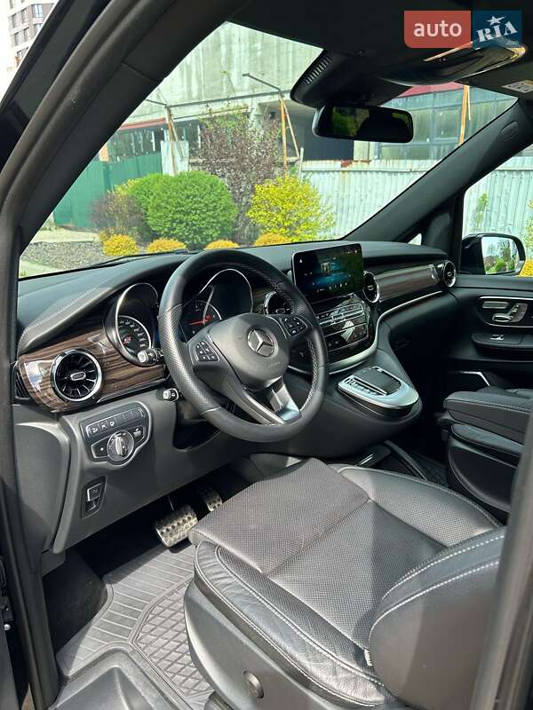 Мінівен Mercedes-Benz V-Class 2022 в Києві