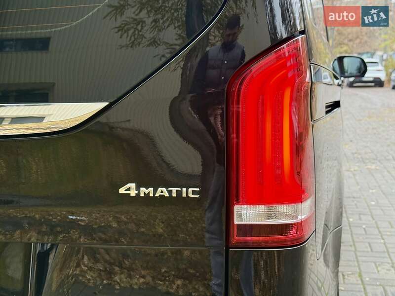Мінівен Mercedes-Benz V-Class 2020 в Дніпрі