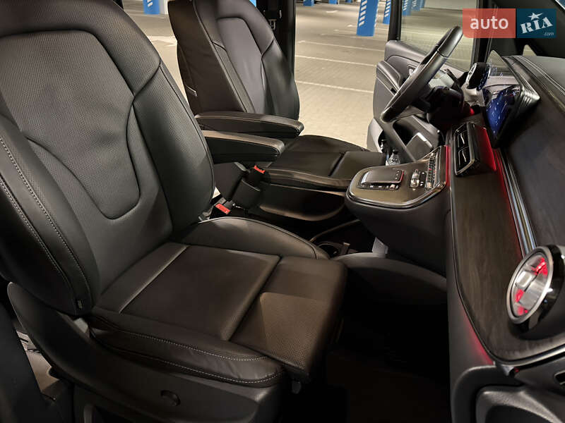 Мінівен Mercedes-Benz V-Class 2024 в Києві фото 39 Мінівен Mercedes-Benz V-Class 2024 в Києві