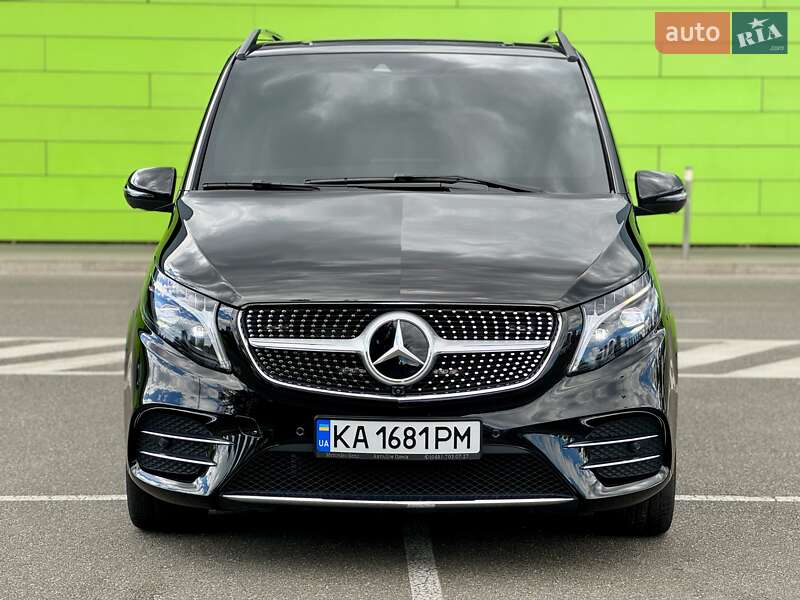 Минивэн Mercedes-Benz V-Class 2023 в Киеве