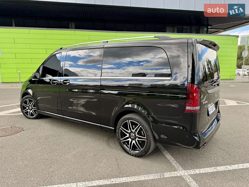 Минивэн Mercedes-Benz V-Class 2023 в Киеве
