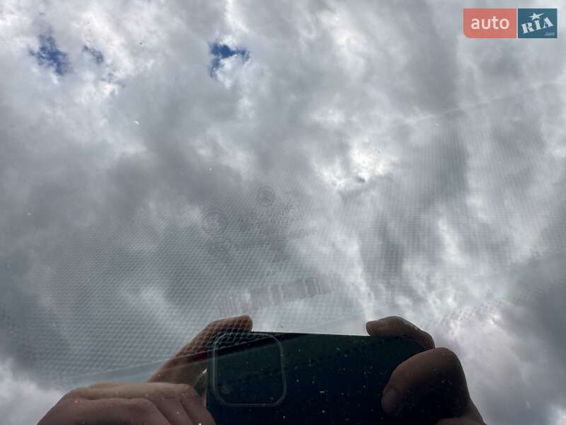 Минивэн Mercedes-Benz V-Class 2023 в Киеве