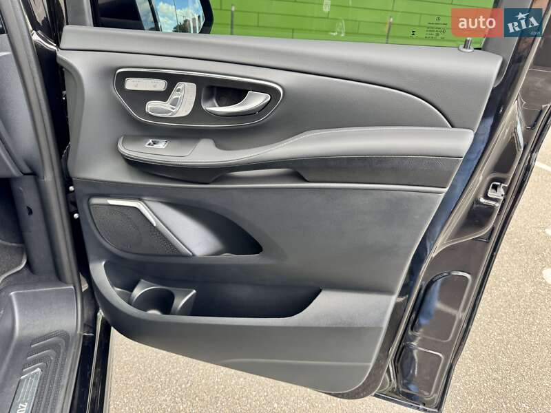 Минивэн Mercedes-Benz V-Class 2023 в Киеве