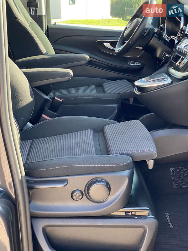 Мінівен Mercedes-Benz V-Class 2023 в Києві