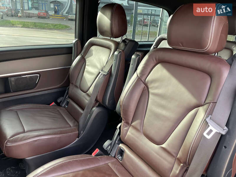 Минивэн Mercedes-Benz V-Class 2017 в Черновцах