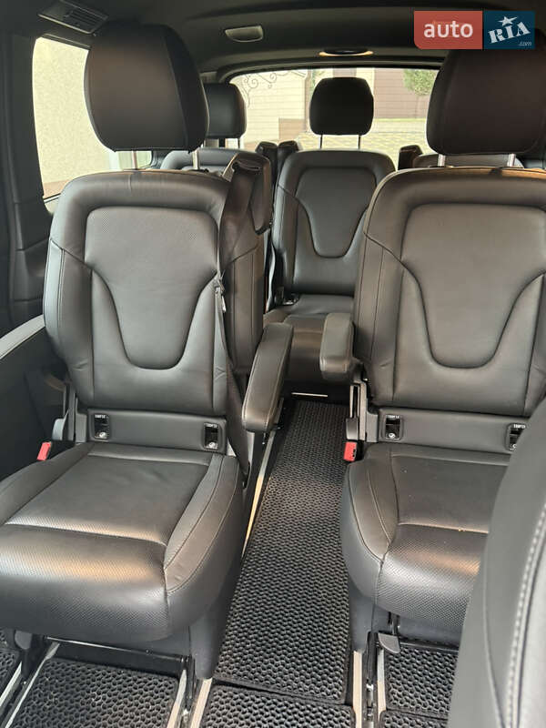 Мінівен Mercedes-Benz V-Class 2022 в Миколаєві
