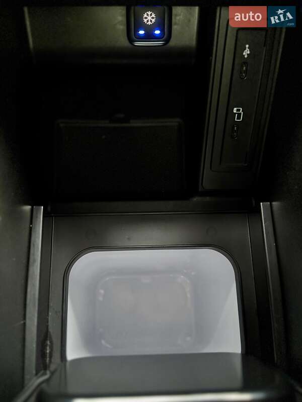 Минивэн Mercedes-Benz V-Class 2022 в Киеве