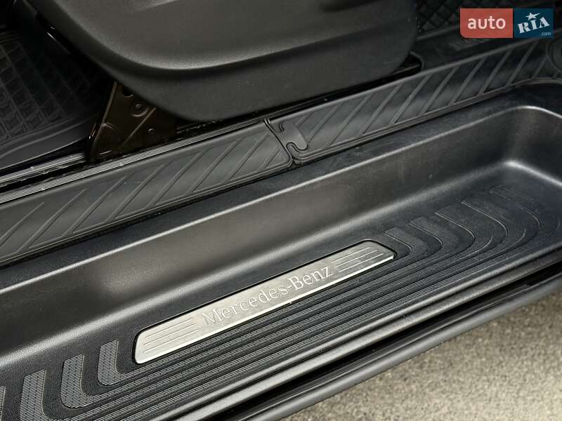 Мінівен Mercedes-Benz V-Class 2020 в Одесі