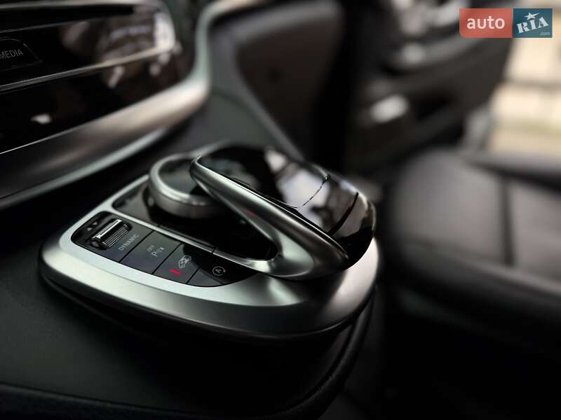 Мінівен Mercedes-Benz V-Class 2020 в Одесі