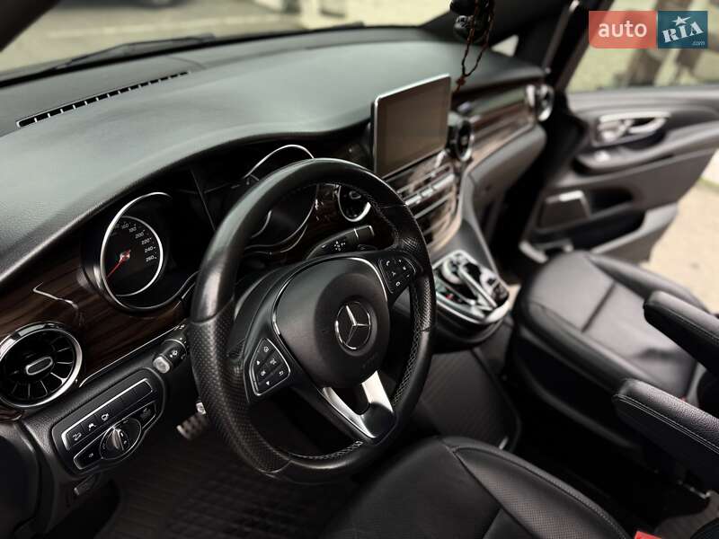 Мінівен Mercedes-Benz V-Class 2020 в Одесі