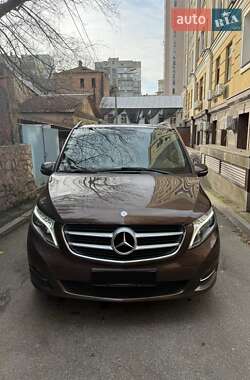 Минивэн Mercedes-Benz V-Class 2015 в Киеве