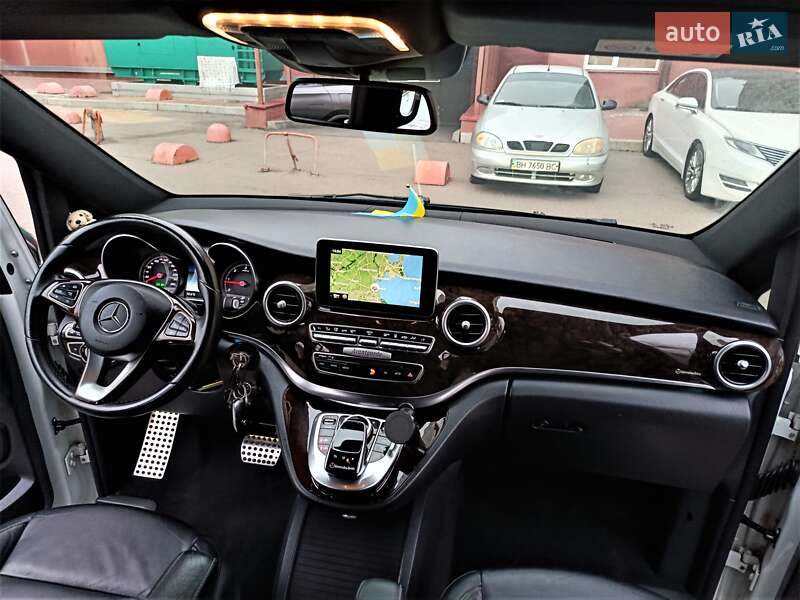 Мінівен Mercedes-Benz V-Class 2015 в Одесі