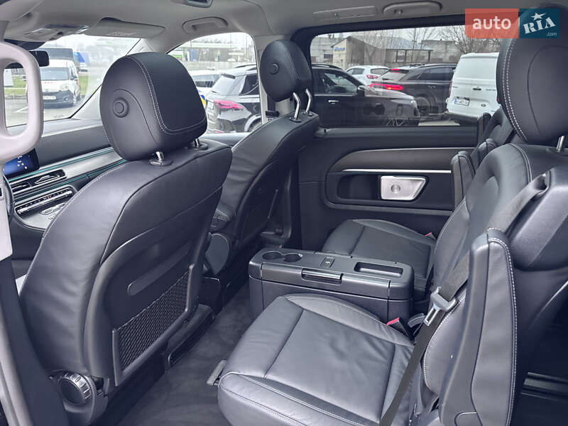 Минивэн Mercedes-Benz V-Class 2024 в Львове фото 26 Минивэн Mercedes-Benz V-Class 2024 в Львове
