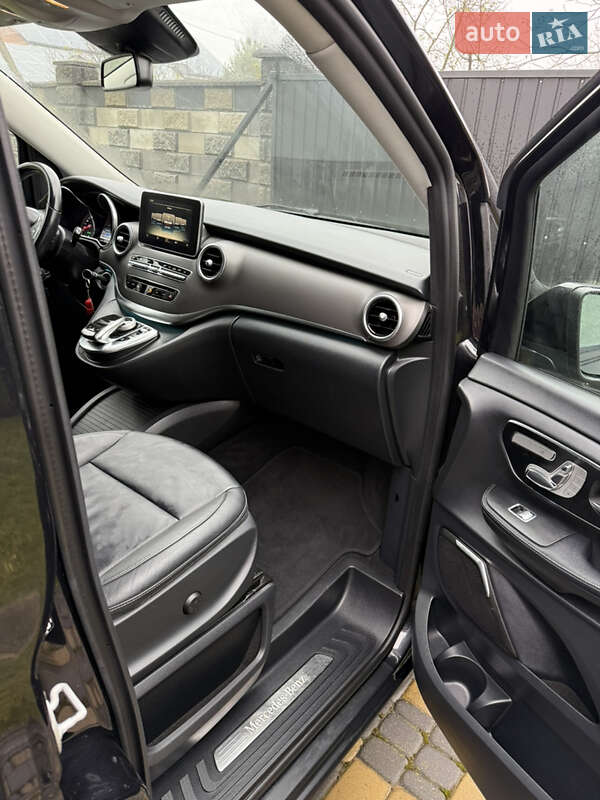 Минивэн Mercedes-Benz V-Class 2016 в Ровно