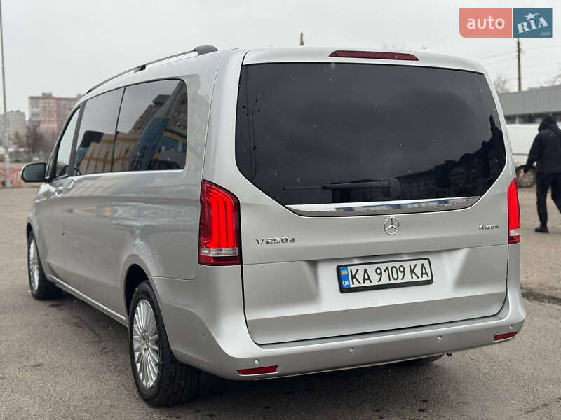 Мінівен Mercedes-Benz V-Class 2016 в Харкові