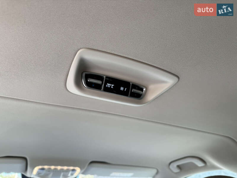 Минивэн Mercedes-Benz V-Class 2021 в Киеве фото 50 Минивэн Mercedes-Benz V-Class 2021 в Киеве