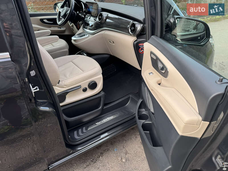 Минивэн Mercedes-Benz V-Class 2021 в Киеве фото 55 Минивэн Mercedes-Benz V-Class 2021 в Киеве