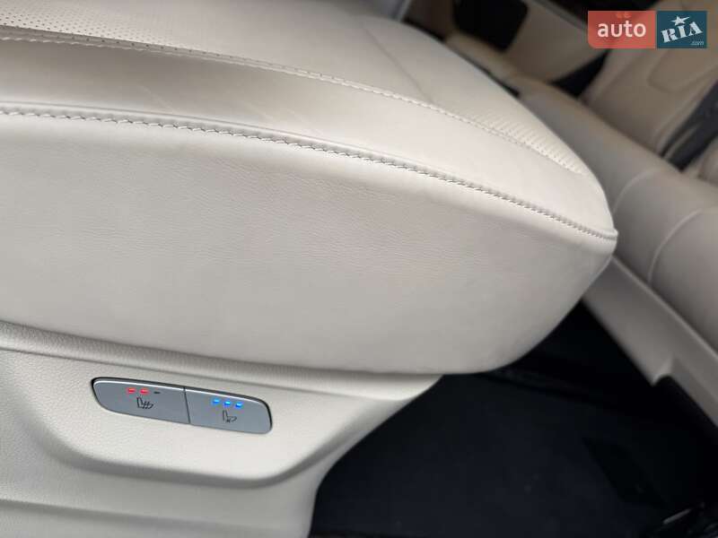 Минивэн Mercedes-Benz V-Class 2018 в Киеве фото 6 Минивэн Mercedes-Benz V-Class 2018 в Киеве