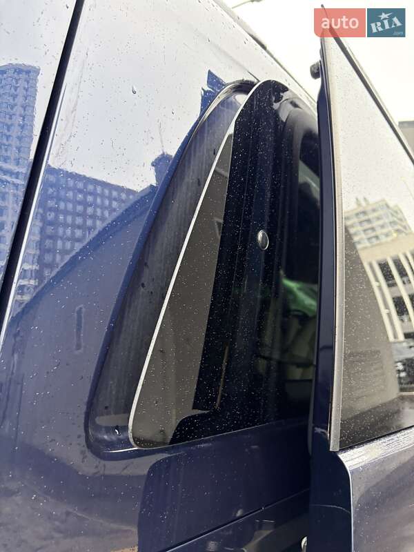 Минивэн Mercedes-Benz V-Class 2018 в Киеве фото 120 Минивэн Mercedes-Benz V-Class 2018 в Киеве