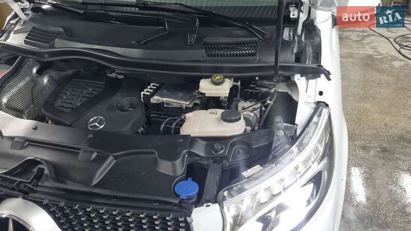Минивэн Mercedes-Benz V-Class 2019 в Черновцах