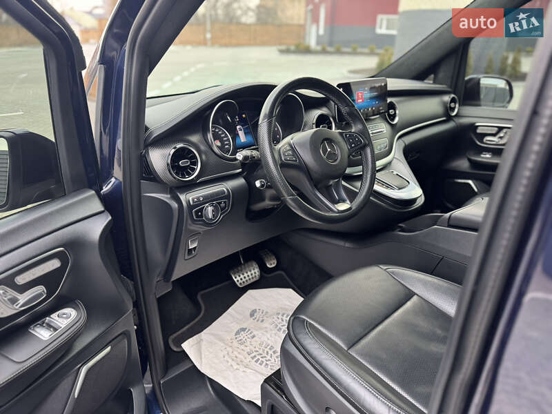 Мінівен Mercedes-Benz V-Class 2020 в Рівному фото 65 Мінівен Mercedes-Benz V-Class 2020 в Рівному