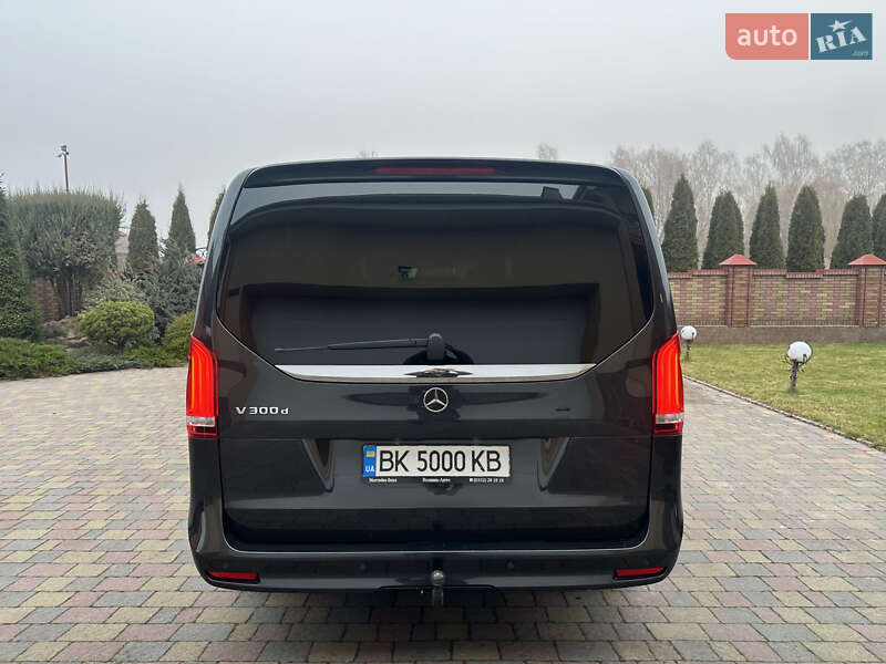 Мінівен Mercedes-Benz V-Class 2021 в Рівному