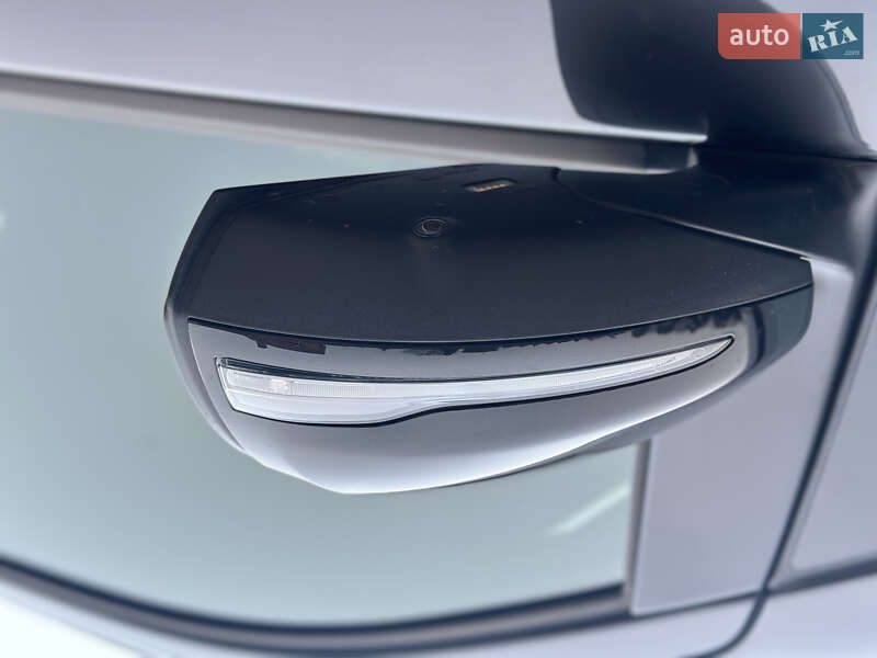 Мінівен Mercedes-Benz V-Class 2021 в Рівному