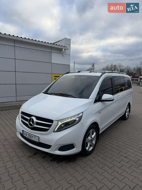Мінівен Mercedes-Benz V-Class 2016 в Вінниці фото 30 Мінівен Mercedes-Benz V-Class 2016 в Вінниці