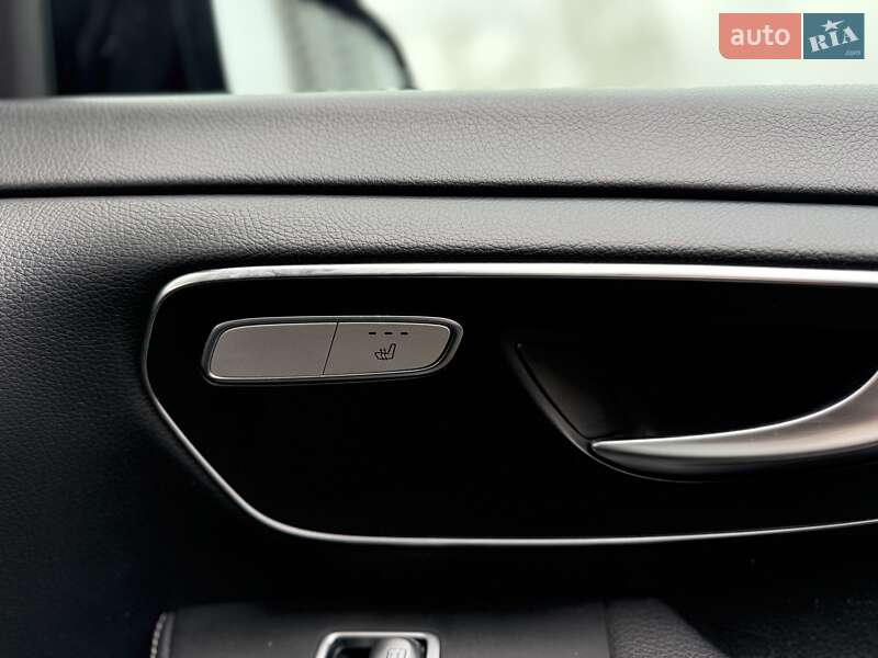 Минивэн Mercedes-Benz V-Class 2016 в Киеве