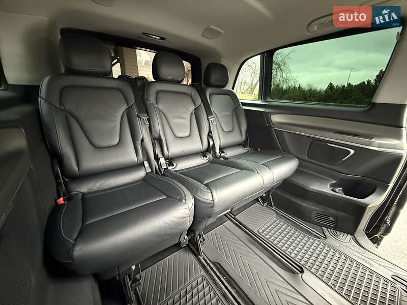 Минивэн Mercedes-Benz V-Class 2016 в Киеве