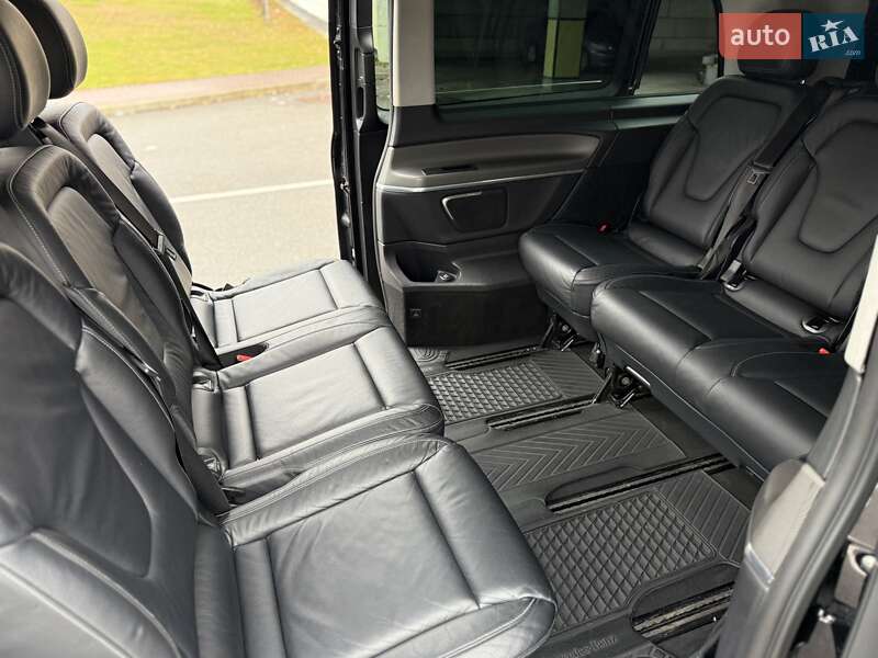 Минивэн Mercedes-Benz V-Class 2016 в Киеве