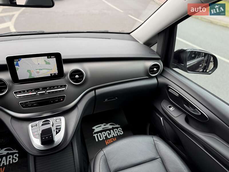 Минивэн Mercedes-Benz V-Class 2016 в Киеве