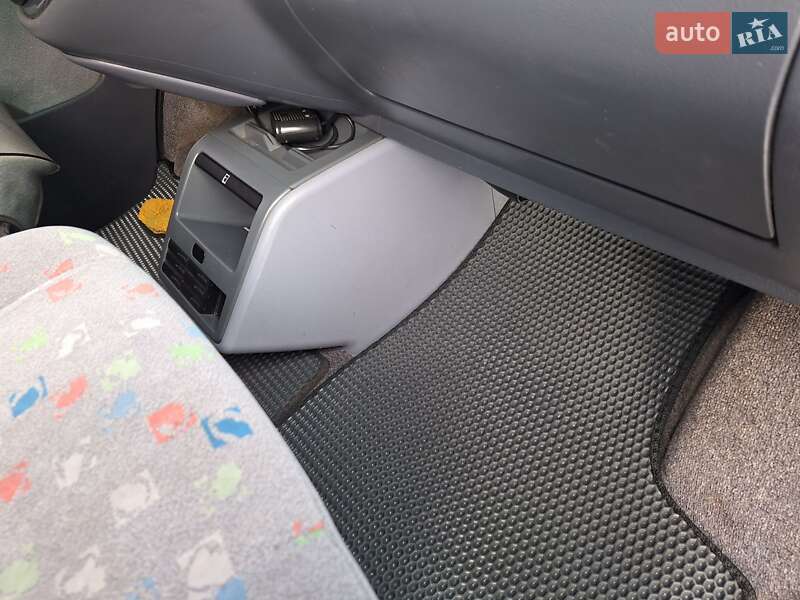 Минивэн Mercedes-Benz V-Class 1999 в Черновцах