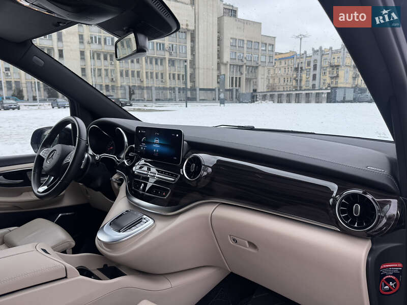 Мінівен Mercedes-Benz V-Class 2022 в Києві