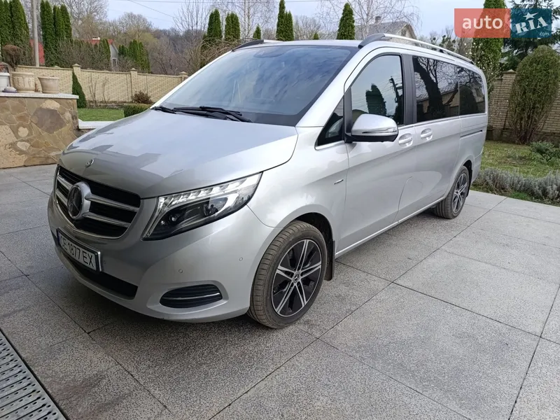 Mercedes-Benz V-Class