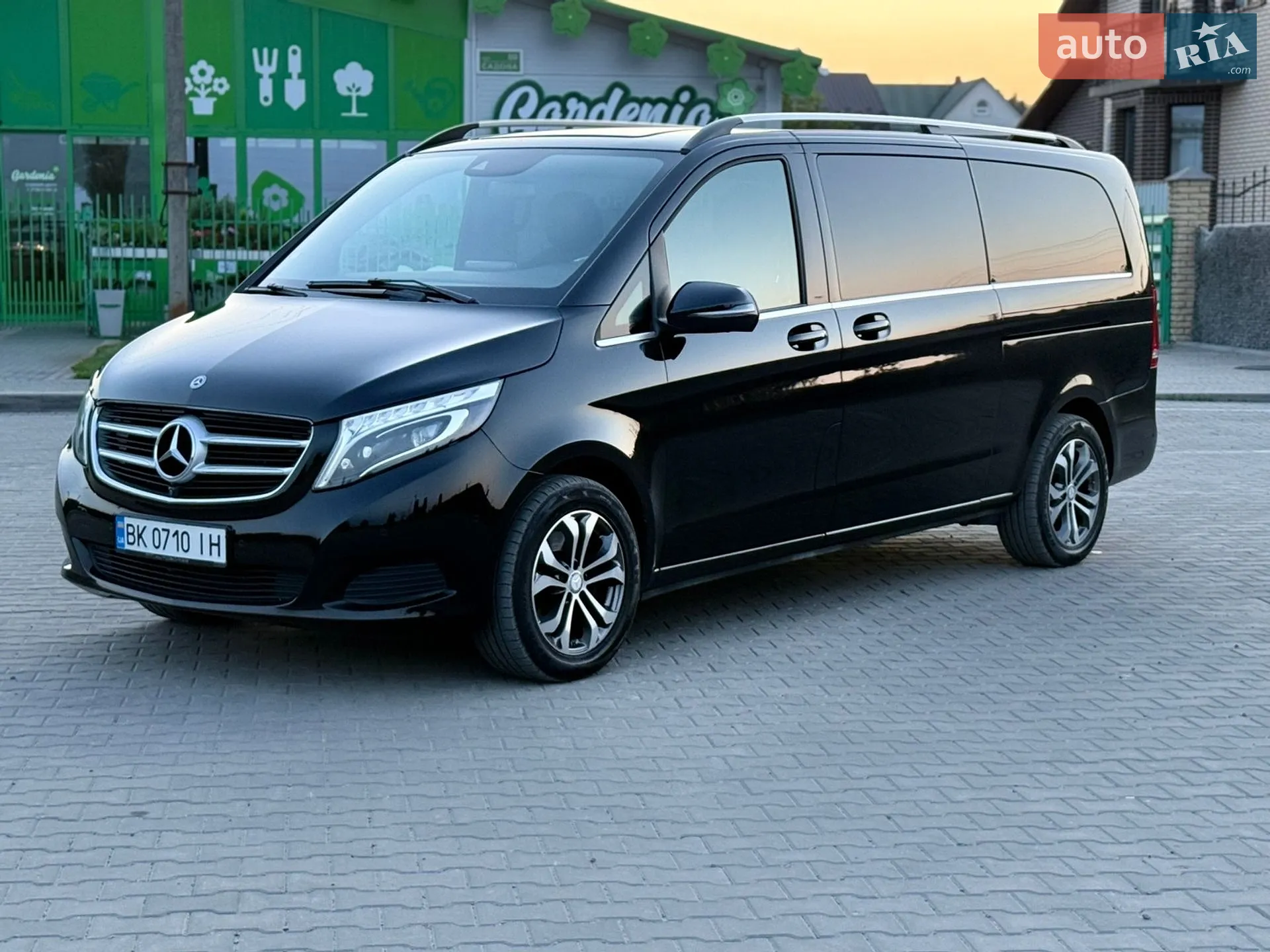 2018 Mercedes-Benz V-klasse - фото 1