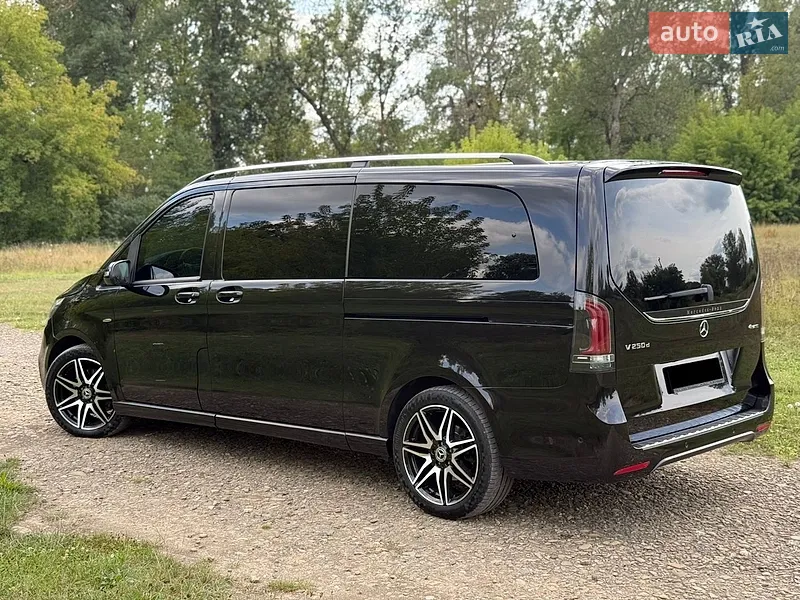 Mercedes-Benz V-Class