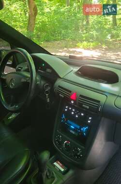 Мінівен Mercedes-Benz Vaneo 2005 в 