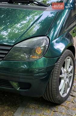 Мінівен Mercedes-Benz Vaneo 2005 в 