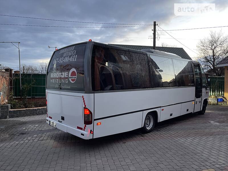 Туристический / Междугородний автобус Mercedes-Benz Vario 2002 в Киеве