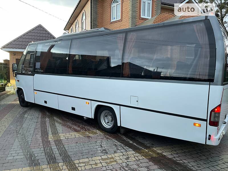 Туристический / Междугородний автобус Mercedes-Benz Vario 2002 в Киеве