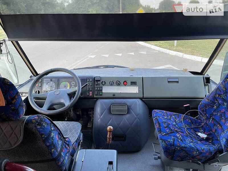 Туристический / Междугородний автобус Mercedes-Benz Vario 2002 в Киеве