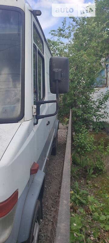  Mercedes-Benz Vario 2000 в Новомосковську