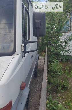  Mercedes-Benz Vario 2000 в Новомосковську