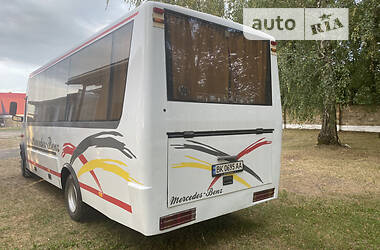 Туристический / Междугородний автобус Mercedes-Benz Vario 2001 в 